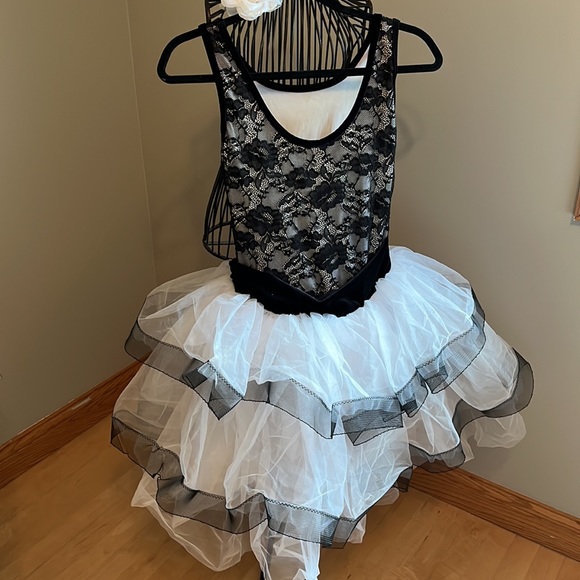 Ballet Dance dress black and white with matching flower barrette - Picture 2 of 6
